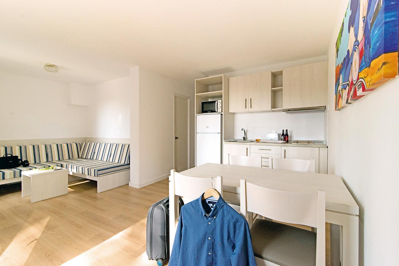Apartamentos Cala Blanca Extérieur photo
